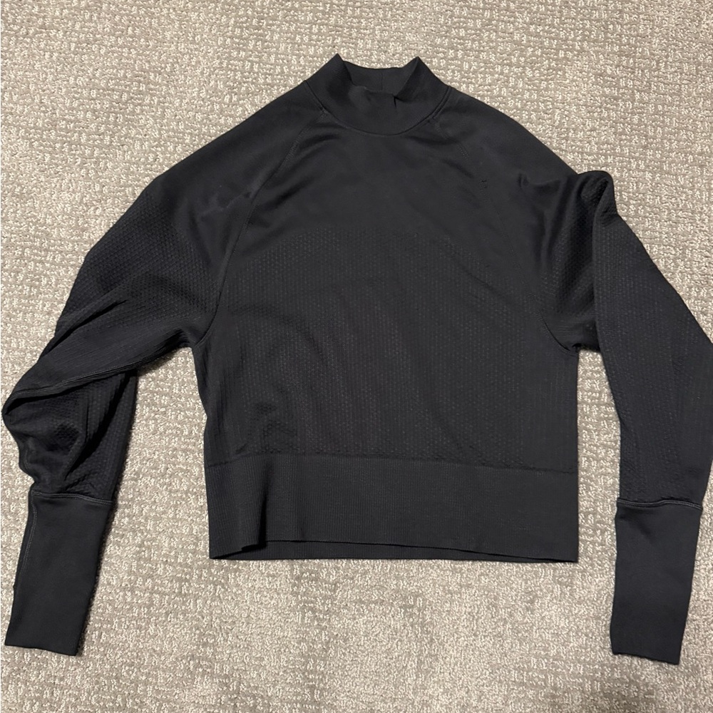 NWOT Lululemon crew neck